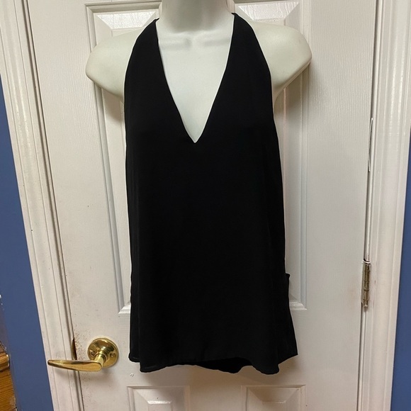 Women's Express Simple V-Neck Tank Solid Color Black Cut Out Back Size Small. - Picture 2 of 7